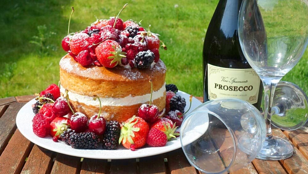Click image for larger version

Name:	naked-cake-fresh-fruit-birthday-cake-suffolk-essex-london.jpg
Views:	1
Size:	125.0 KB
ID:	2405217